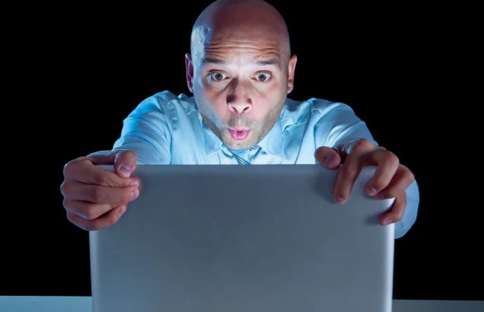 Nxxxxs Vinyl Price in Korea Indonesia Video Bokeh Museum Internet